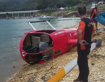 Os feridos foram socorridos por Bombeiros de Piumhi (Foto: Divulgação) alt