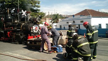 Simulado reuniu cerca de 30 bombeiros alt