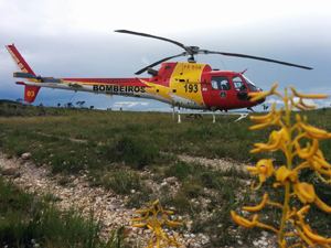 Aeronave Arcanjo 3, do Corpo de Bombeiros Militar de Minas Gerais, na Serra do Cipó alt