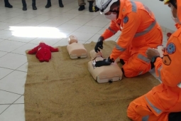 2ª Cia de Bombeiros de Araxá ministra treinamento de Resgate Tático aos Militares do 37º BPM