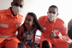 Bombeiros de Muriaé celebram a vida da pequena Bia