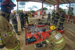 Posto Avançado de Francisco Sá realiza workshop de salvamento veicular