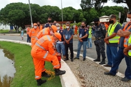 Militares realizam simulado de evacuação com participação da população na cidade de Jequitibá