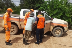 7°BBM entrega donativos e retiram moradores de áreas alagadas no norte de Minas