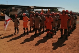 Bombeiros são capacitados pelo Ministério da Justiça para atuar com cães em desastres naturais