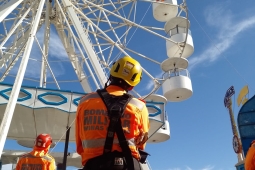 7ª Cia Ind BM realiza treinamento de salvamento em parque de diversões