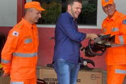 4º BBM recebe equipamentos para emprego em ocorrências de salvamento