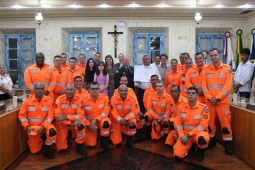 Bombeiros são homenageados em Câmara Municipal de Varginha