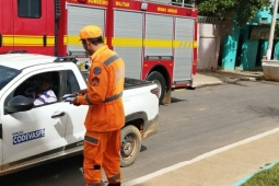 Bombeiros de Bocaiuva e Francisco Sá realizam blitz de prevenção aos incêndios