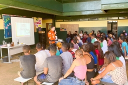 7°BBM ministra palestra sobre acidentes domésticos para alunos do ensino fundamental