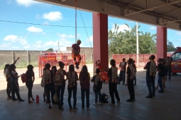 7°BBM - Bombeiros de Januária recebem visita de desbravadores