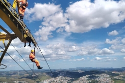 Militares de Poços de Caldas realizam treinamento de salvamento em teleférico