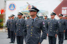Academia de Bombeiros Militar forma novos sargentos em cerimônia emocionante