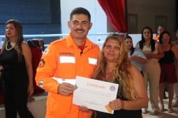 Solenidade de entrega de certificados de brigada orgânica em Engenheiro Caldas