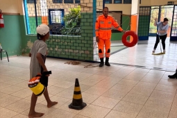 2ª Companhia do 10º BBM realiza etapa do Projeto Defesa Civil nas Escolas