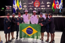 CBMMG participa de congresso de bombeiras no Panamá