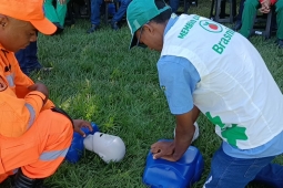 Bombeiros de Janaúba ministram treinamento de primeiros socorros para colaboradores de empresa agrícola