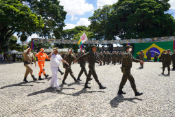 Corpo de Bombeiros Militar participa de solenidade em homenagem ao Dia do Exército Brasileiro