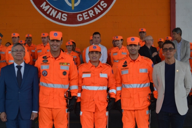 2º Batalhão de Bombeiros realiza solenidade de passagem de comando